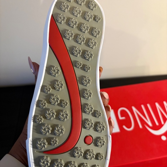 This is a pair of SwingDish Spikeless Lilac Canvas Traveler Shoes Size 8 - Picture 2 of 6